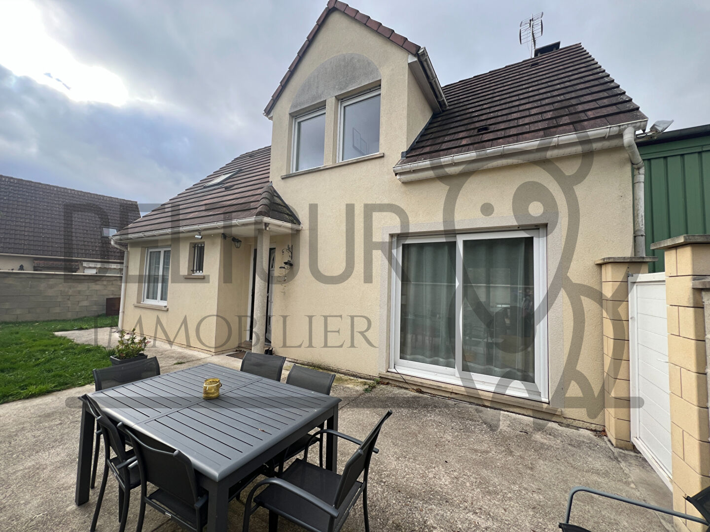 Maison 6 pièces 137 m² · à Chevru · 137 m² · 297 000 €